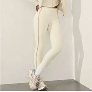 ATHLETA Ultra High Rise Elation 7/8 Tights Cream Tan Size Large
